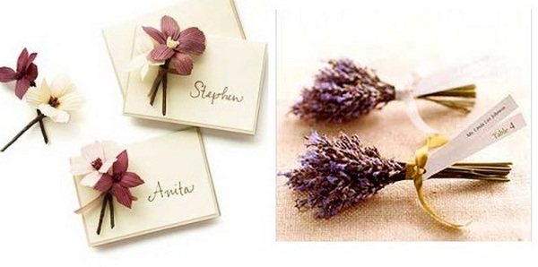 Нежные цветы на открытке и ароматный букет лаванды. Фото с сайта http://wedding-mood.com