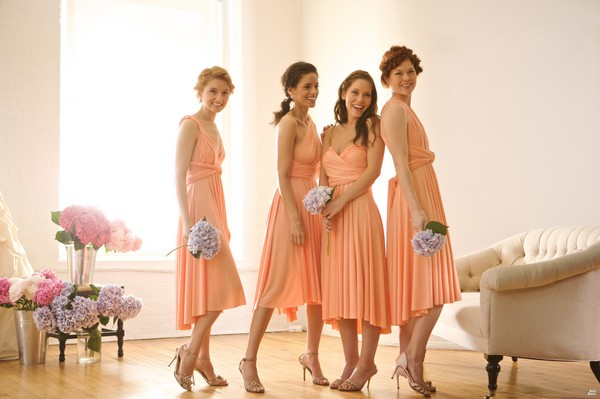 Стильные подружки невесты. Фото с сайта www.pogovorim.ru