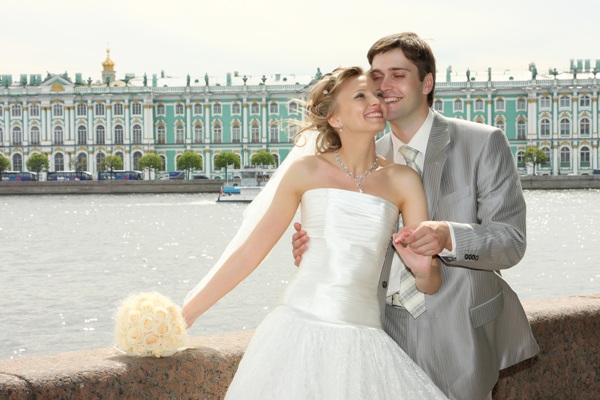 Свадьба в Петербурге — волшебный праздник! Фото с сайта www.kupidon-tour.ru