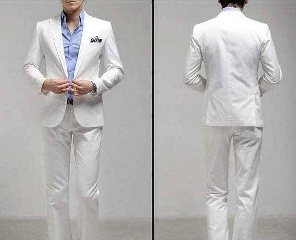 Белый костюм — верх элегантности. Фото с сайта clothes33.ru