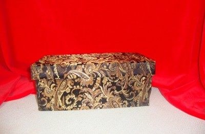 Оригинальная шкатулка из коробки — для красивых вещиц. Фото с сайта http://podelki-doma.ru