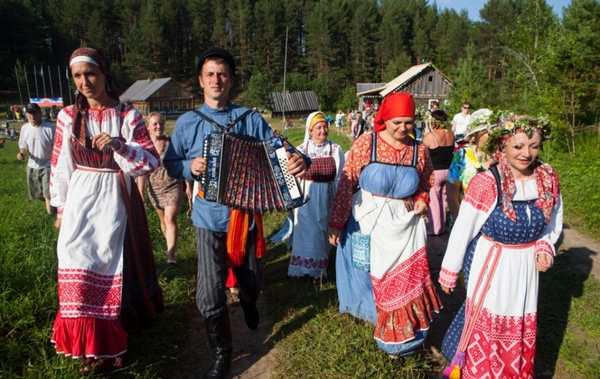 Как праздновали свадьбу на Руси. Фото с сайта kenozero.ru