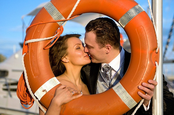Красивая идея организовать свадьбу на теплоходе. Фото с сайта bwedding.ru