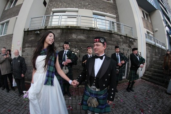 Колоритная шотландская свадьба. Фото с сайта svargi.ru