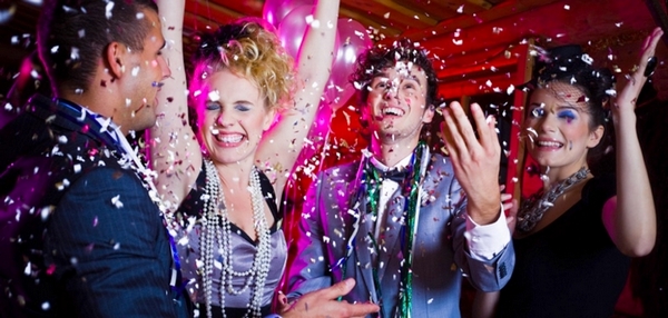 Игры на свадьбу: веселые и смешные. Фото с сайта www.happy-giraffe.ru 