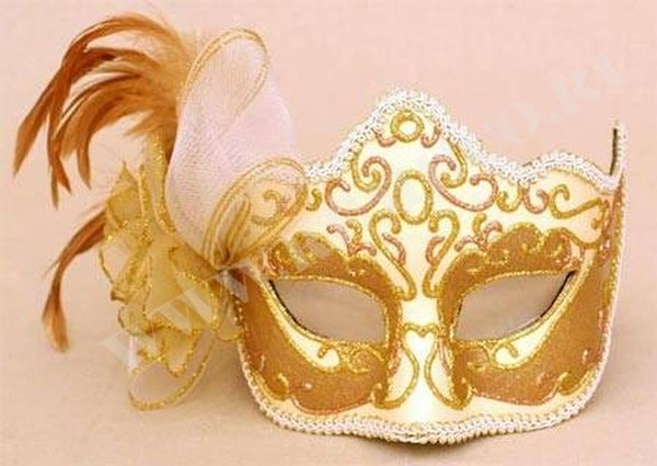 Папье-маше — отличный способ сделать карнавальную маску. Фото с сайта http://smail271096.blog.ru/