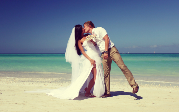 Как отметить свадьбу за границей. Фото с сайта www.wedding-magazine.ru