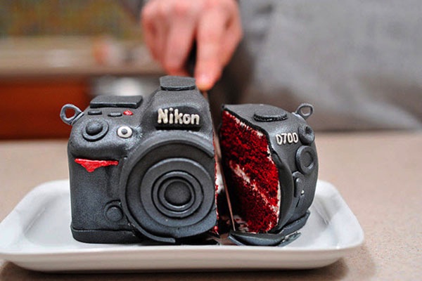 Мужской вариант торта из мастики. Фото с сайта m.thegioididong.com