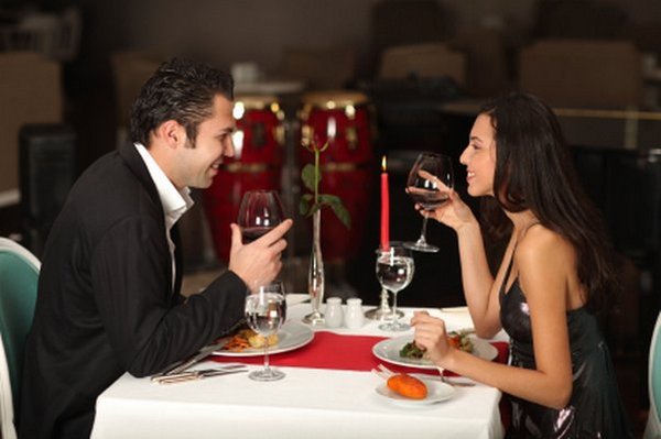Как устроить романтический ужин-сюрприз для любимой. Фото с сайта presentprofi.ru