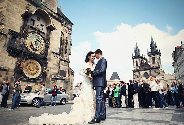 Как самостоятельно устроить свадьбу в Чехии. Фото с сайта womanexp.ru