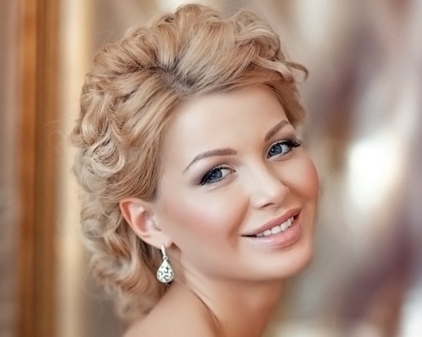 Выбираем стиль свадебной прически. Форто с сайта krsvadba.ru