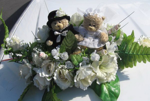 Мило: мишки в качестве жениха и невесты. Фото с сайта vtemu.by