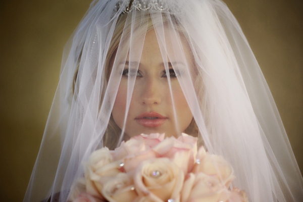 Какие приметы стоит соблюсти невесте? Фото с  сайта www.unassvadba.ru