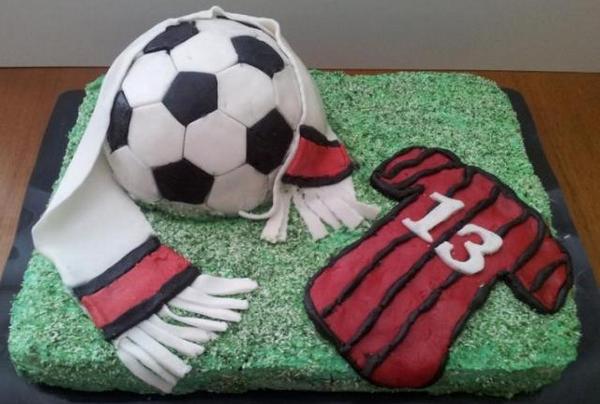Торт для футболиста. Фото с сайта marrietta.ru