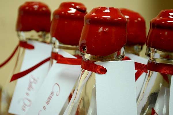 Приглашения на свадьбу — нестандартные идеи. Фото с сайта blog.sanprint.ru