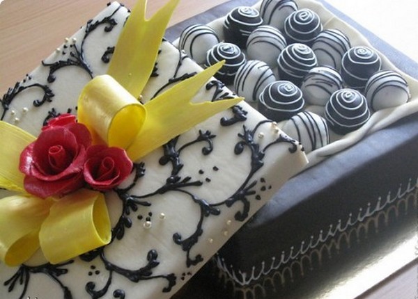 Съедобная упаковка тортика. Фото с сайта www.liveinternet.ru
