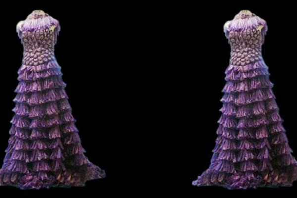 Платье из презервативов — оригинальная идея создателя. Фото с сайта obovsem.mirtesen.ru