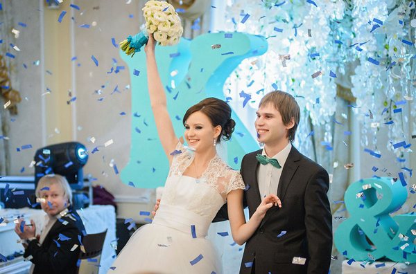 Подбираем гардероб жениху и невесте. Фото с сайта http://lulusvadba.ru/